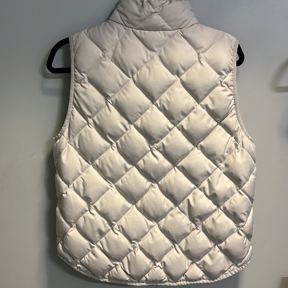 J. Crew Women’s Quilted Vest - Picture 2 of 6